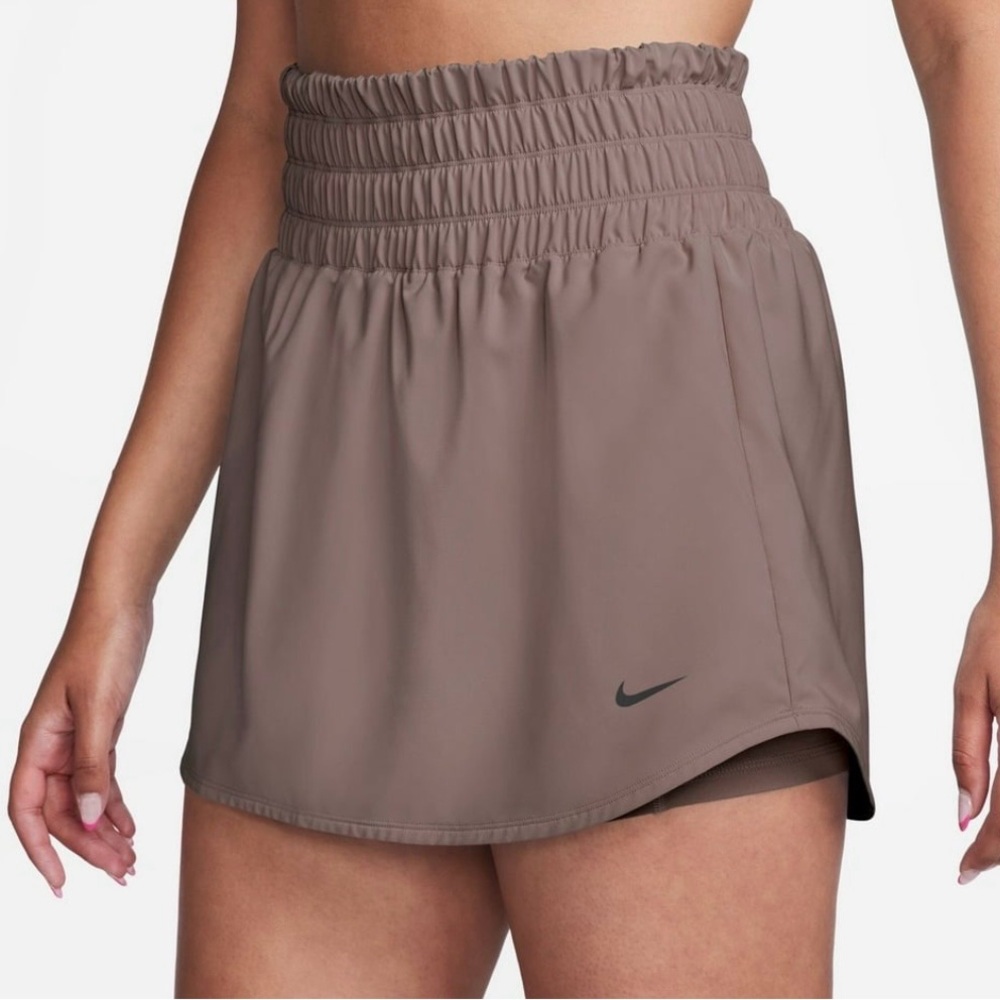 Nike Women's Taupe High-Waist Athletic Skort